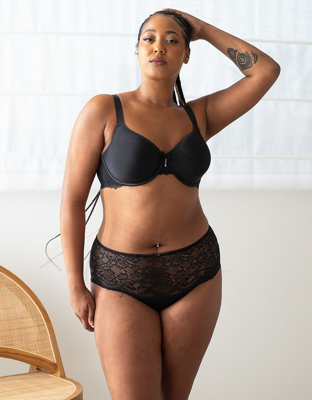 High-Panty Lace Basic Black