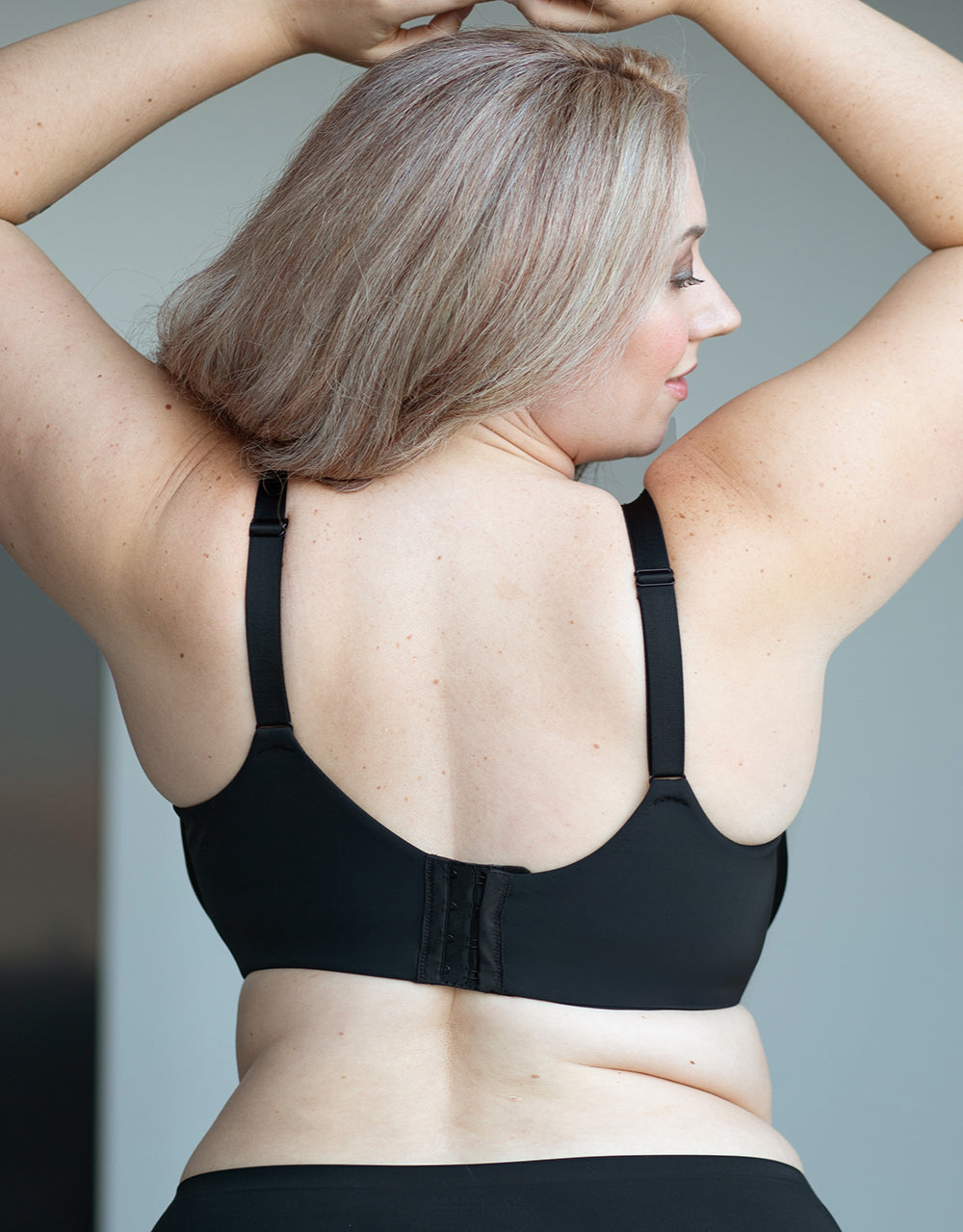 BH Aira Black