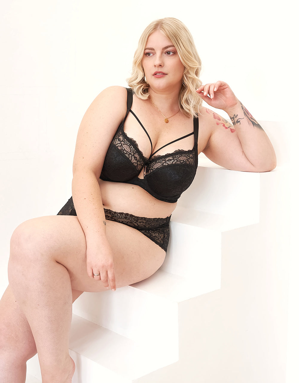 BH Eliana Satin Black