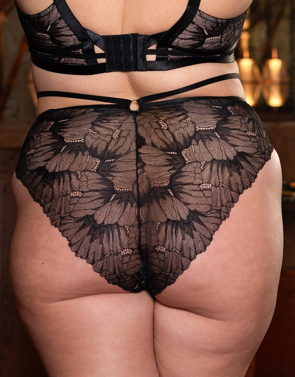 High-Brazilian FemFatale Black
