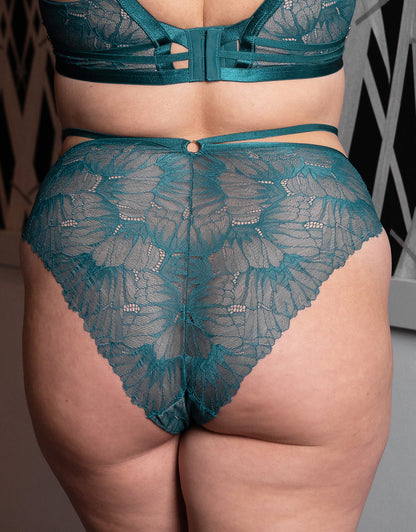 High-Brazilian FemFatale Green