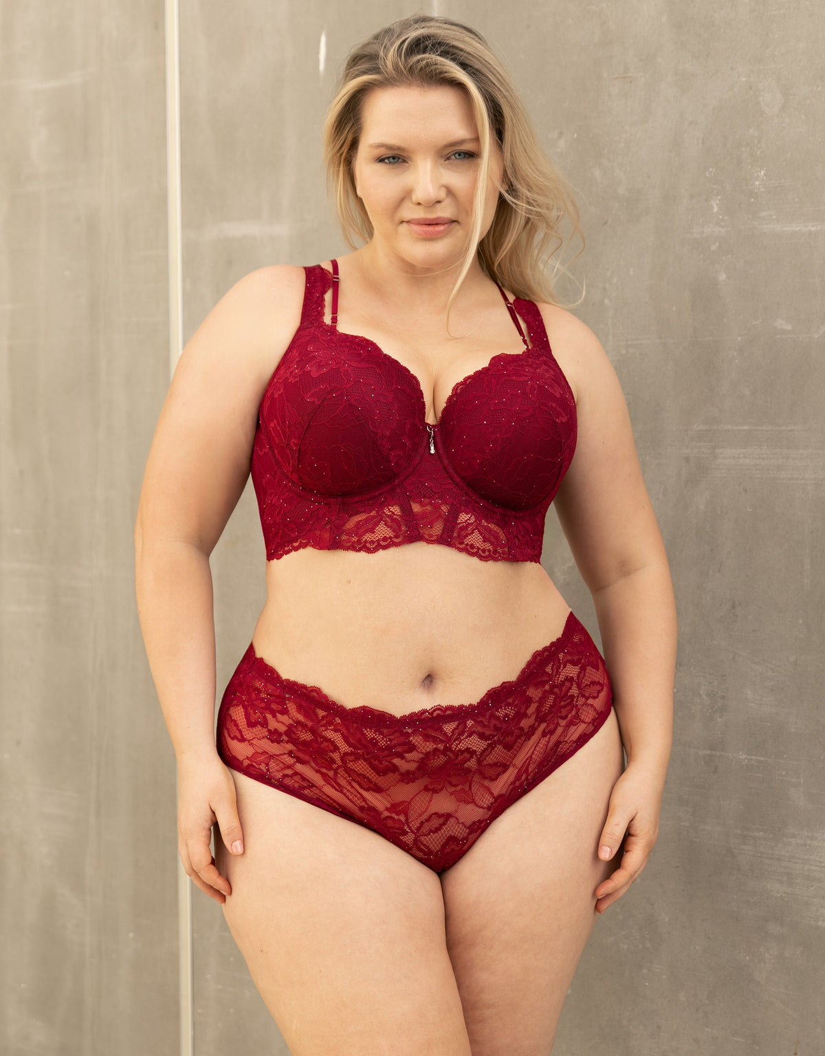 High-Panty Glam Bordeaux