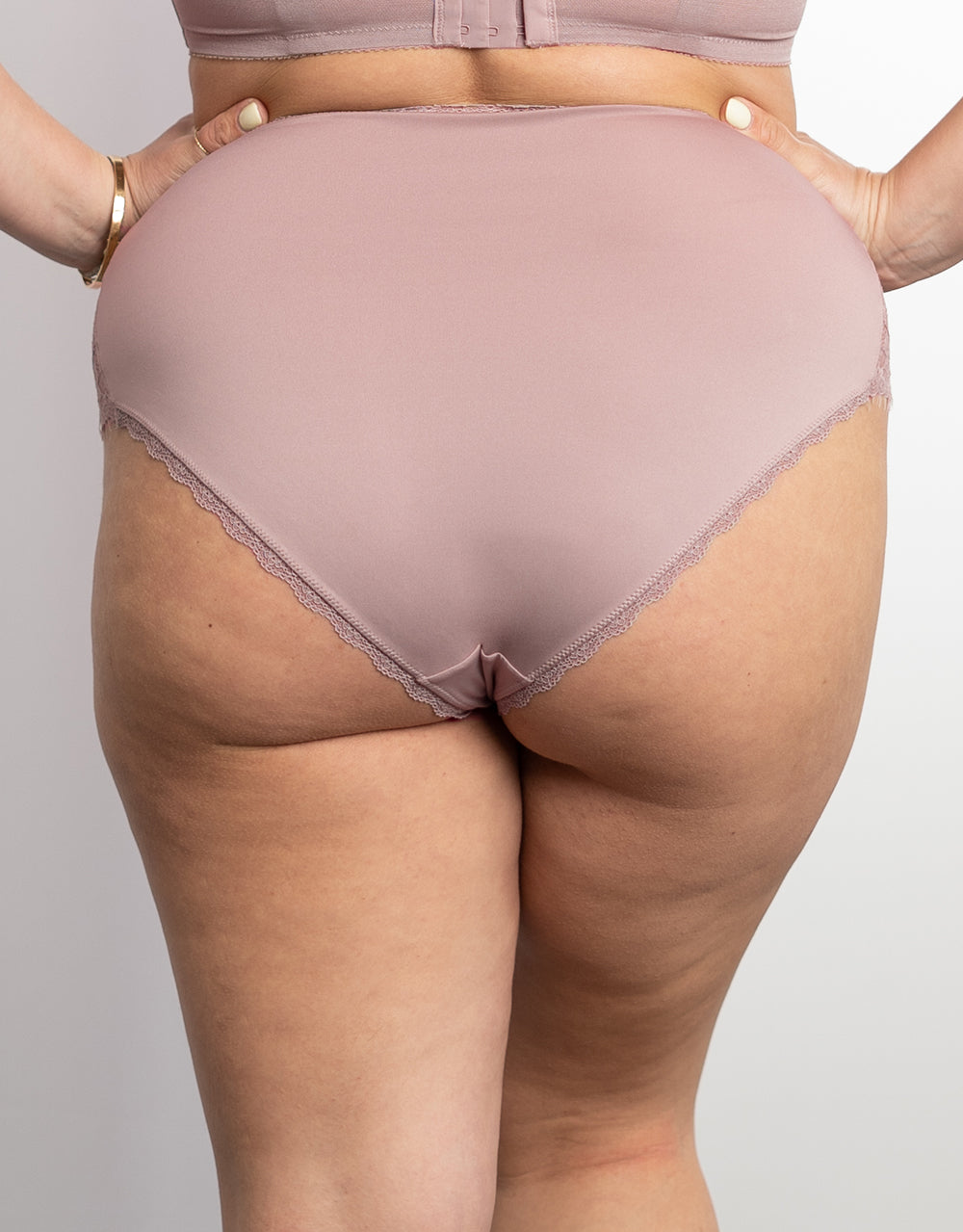 High-Panty Pure Luxe Taupe