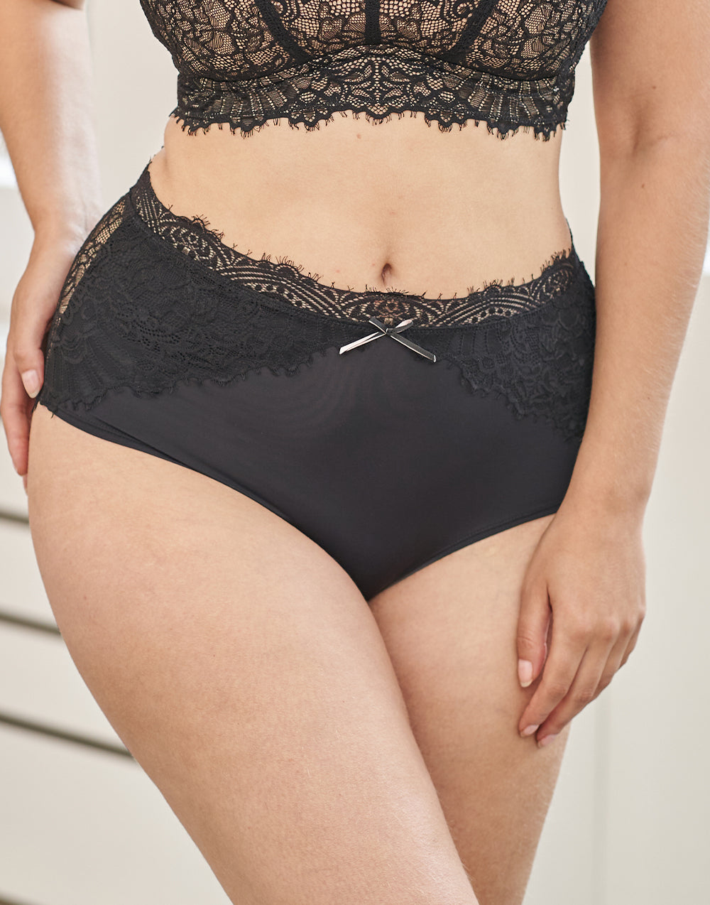 High-Waist-Panty Sophia Black/Beige
