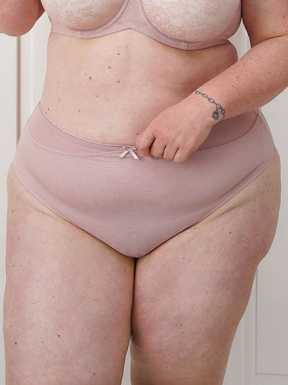 High-Panty True Lace Rose