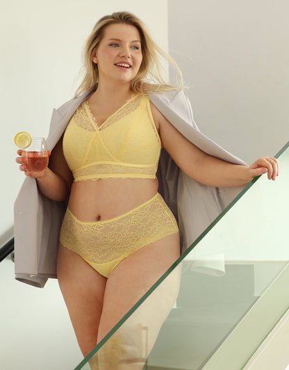 High-String Lace Basic Butter