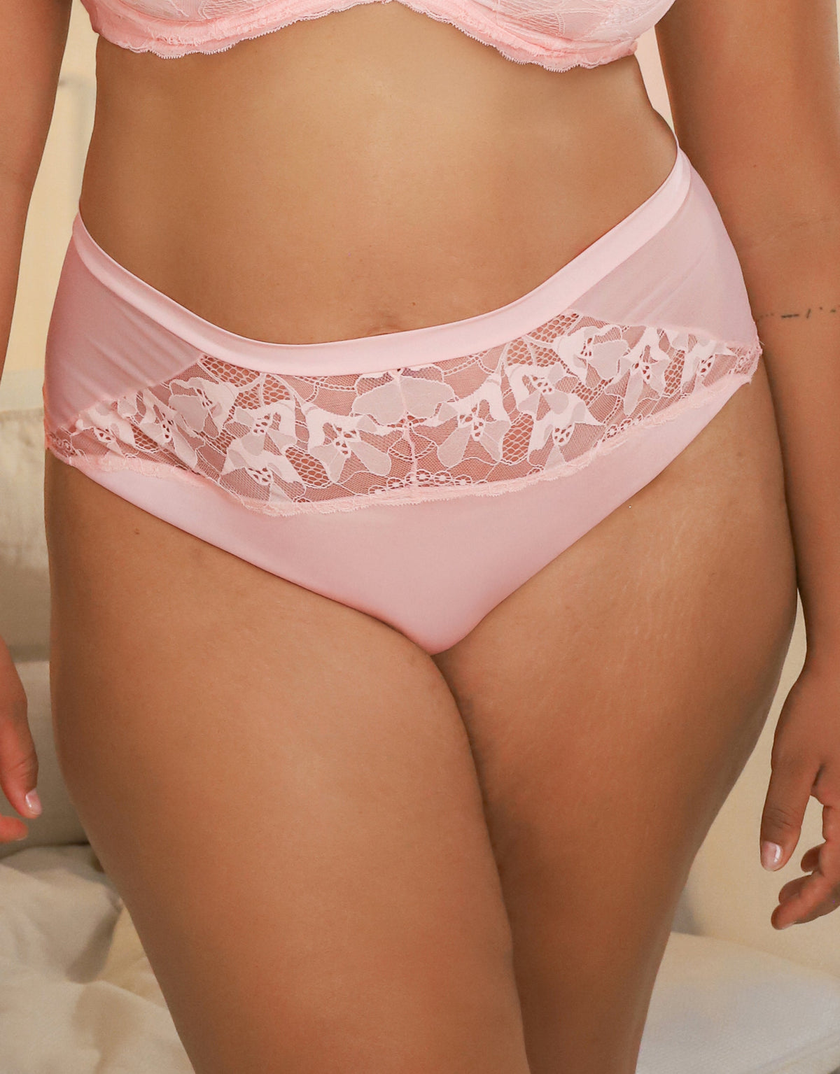 High-String Gracy Blush