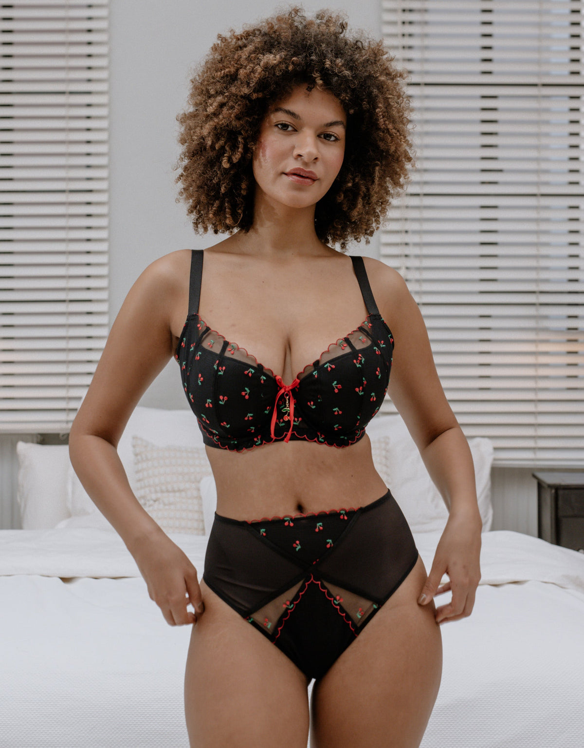 High-Waist-Brazilian Belle Black Cherry