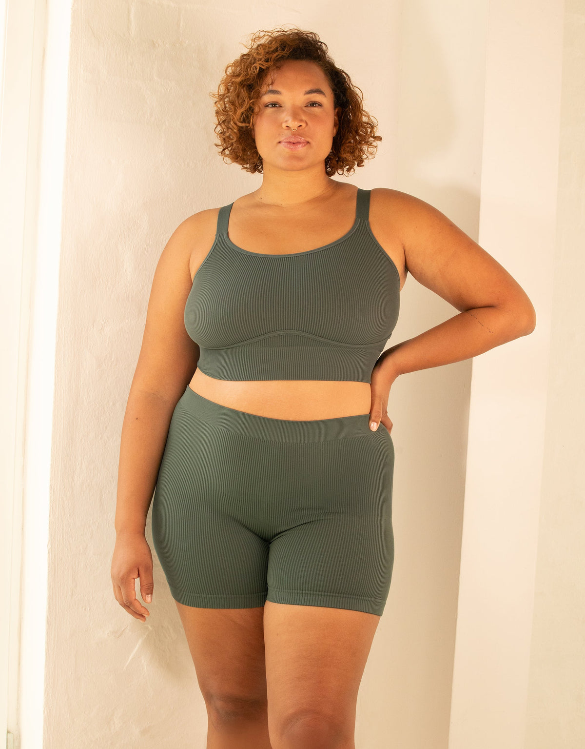 High-Waist-Shorts-Set 2x Freeda Olive/Taupe