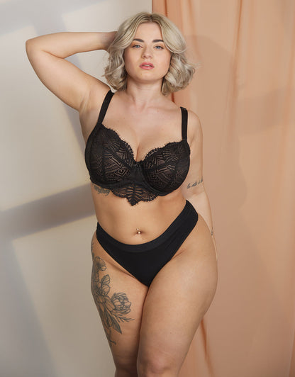 String Cozy Basic Black