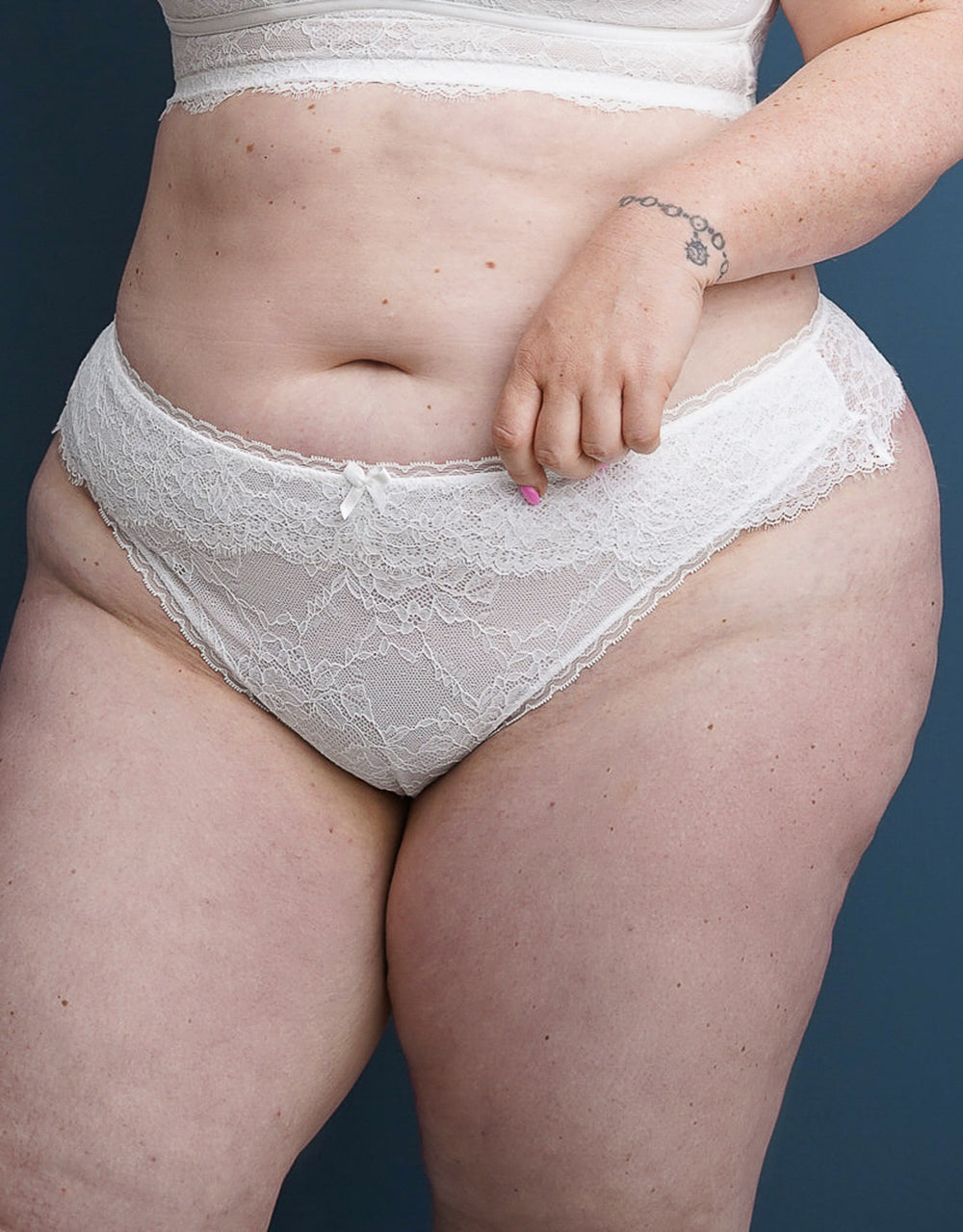 String Emilia Ivory