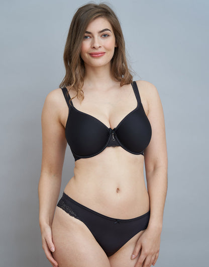 String Lucy Black