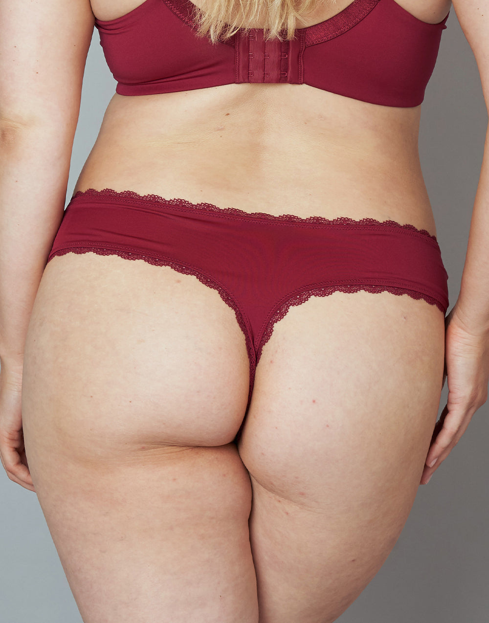 String Pure Basic Bordeaux
