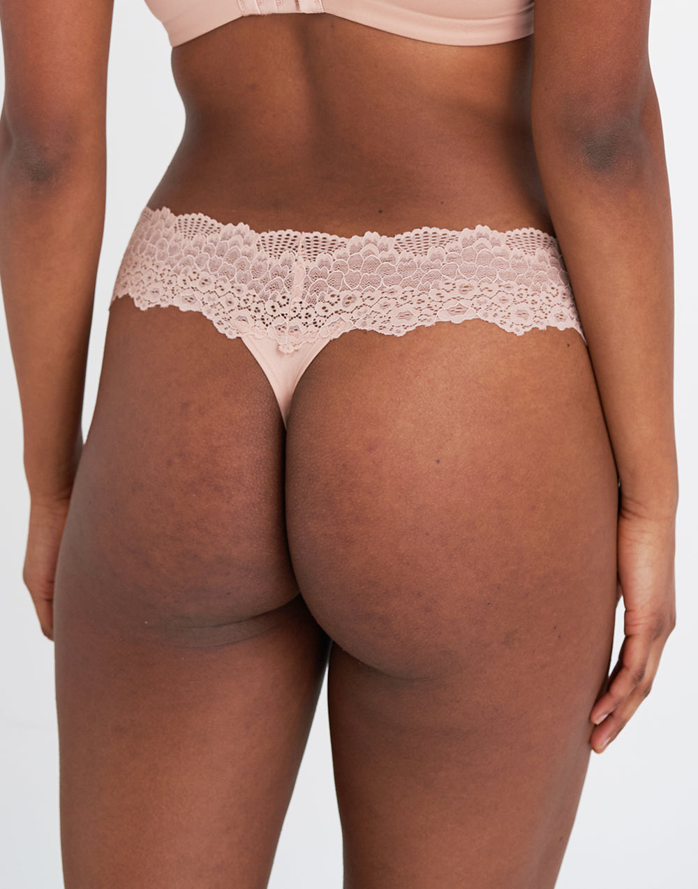 String Pure Lace Cappuccino