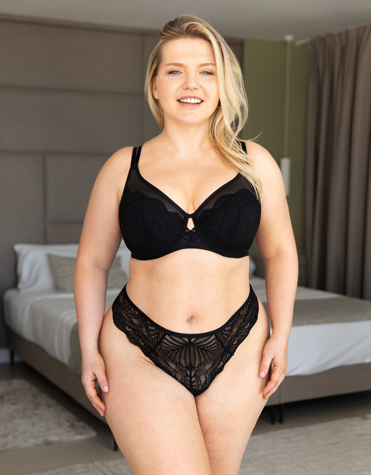 String Sensla Luxe Black