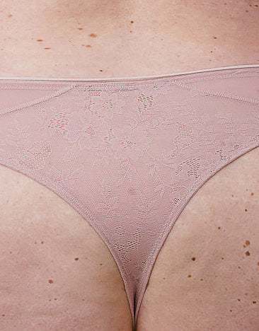 String True Lace Rose